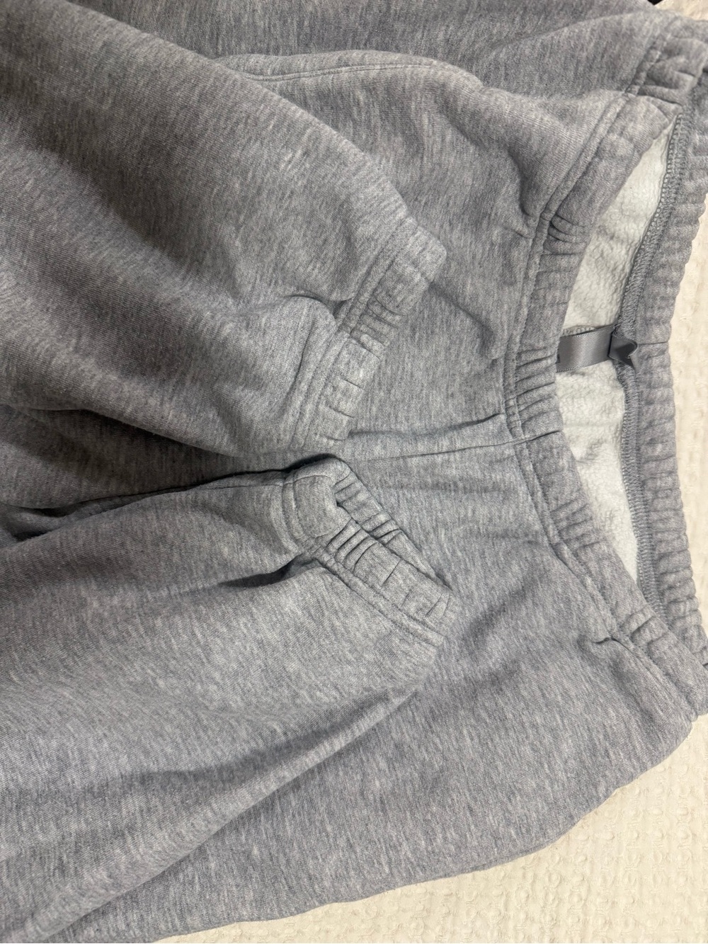 SKIMS Light Heather Gray Zip Hoodie & pants - Picture 6 of 10